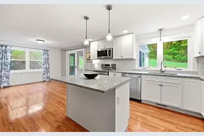 1185 Bay Road, Amherst, MA 01002 - Photo 9