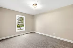 42 Amos Dr, Springfield, MA 01118 - Photo 11