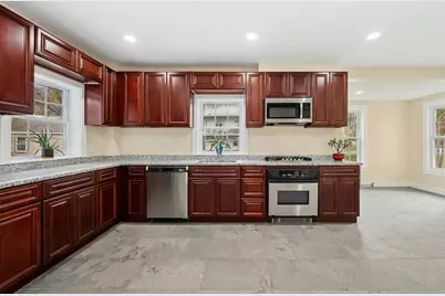 95 S Main St, North Brookfield, MA 01535 - Photo 11
