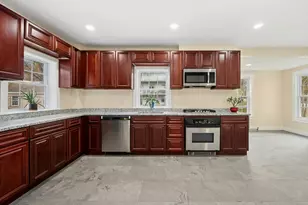 95 S Main St, North Brookfield, MA 01535 - Photo 11