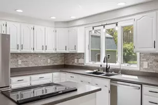 11 Kittredge Rd, Spencer, MA 01562 - Photo 5