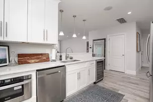 45 L St, Boston, MA 02127 - Photo 11