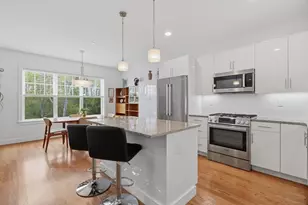 13 Paddock Ln, Woburn, MA 01801 - Photo 9