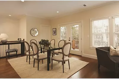 77 Verndale St #2, Brookline, MA 02446 - Photo 3