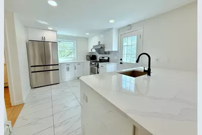 6 Larch St, Boston, MA 02135 - Photo 5
