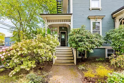 14 Russell St #3, Arlington, MA 02474 - Photo 3