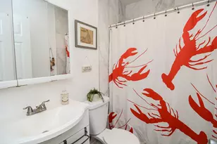 546 E 8th St, Boston, MA 02127 - Photo 11