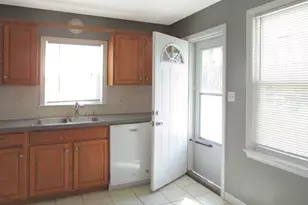 176 Pearl St, Newton, MA 02458 - Photo 3