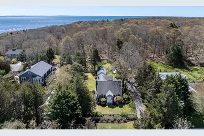 12 Noyes Ave, Mattapoisett, MA 02739 - Photo 7
