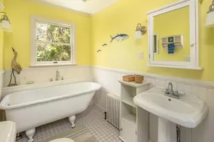 12 Noyes Ave, Mattapoisett, MA 02739 - Photo 25