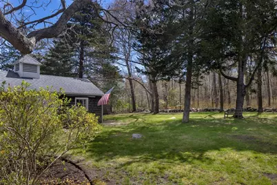 12 Noyes Ave, Mattapoisett, MA 02739 - Photo 13
