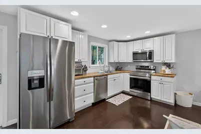 26 Maplewood Ave, Sudbury, MA 01776 - Photo 9
