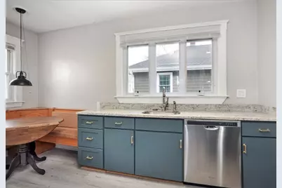 111 Darrow St, Quincy, MA 02169 - Photo 13