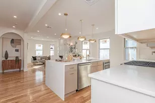 125 Mt Vernon St, Newton, MA 02465 - Photo 9