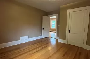 10 Park St, Auburn, MA 01501 - Photo 9