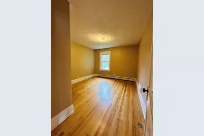 10 Park St, Auburn, MA 01501 - Photo 9