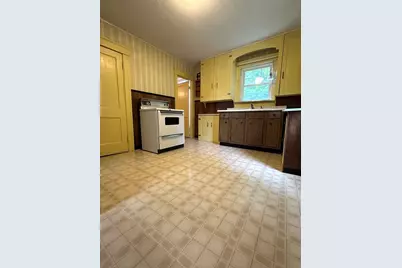10 Park St, Auburn, MA 01501 - Photo 17