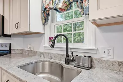 57 Hickory Rd, Leominster, MA 01453 - Photo 11
