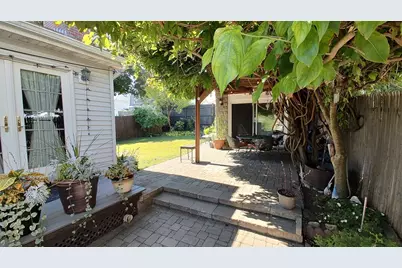 42 Freeman Ave, Everett, MA 02149 - Photo 3