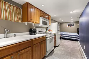 42 Freeman Ave, Everett, MA 02149 - Photo 21