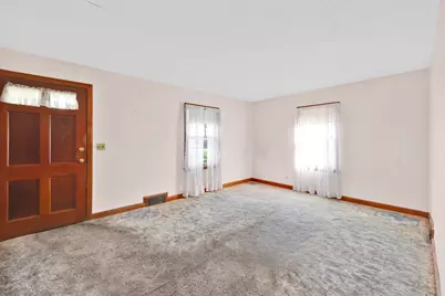 95 Kingsley St, Springfield, MA 01104 - Photo 9
