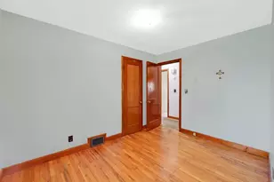 95 Kingsley St, Springfield, MA 01104 - Photo 17