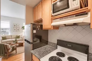 240 Marlborough St, Boston, MA 02116 - Photo 5