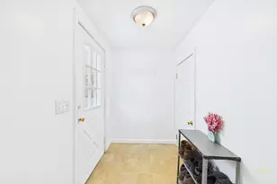 672 Kempton St, New Bedford, MA 02740 - Photo 11
