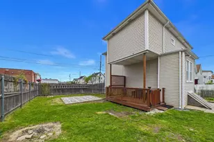 672 Kempton St, New Bedford, MA 02740 - Photo 17