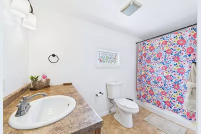 672 Kempton St, New Bedford, MA 02740 - Photo 13