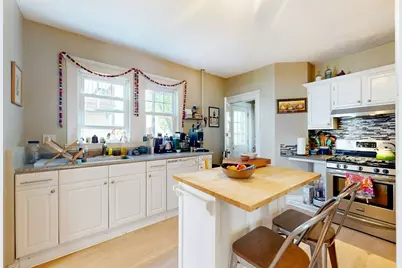 8 Douglas Ave., Somerville, MA 02145 - Photo 9
