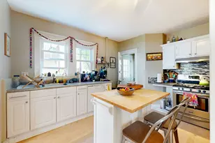 8 Douglas Ave, Somerville, MA 02145 - Photo 9