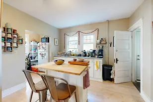 8 Douglas Ave, Somerville, MA 02145 - Photo 13