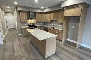 1 Brattle St, Worcester, MA 01606 - Photo 5