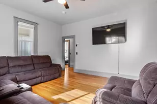 11 Wayne St, Worcester, MA 01603 - Photo 9