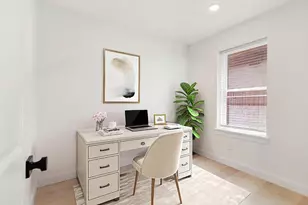 19 Bartlett Pl, Boston, MA 02113 - Photo 5