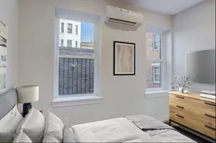 19 Bartlett Pl, Boston, MA 02113 - Photo 3