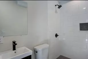 19 Bartlett Pl, Boston, MA 02113 - Photo 5