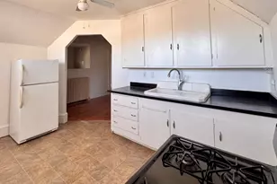 587 Haverhill St, Lawrence, MA 01841 - Photo 3