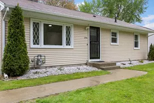376 Hermitage Dr, Springfield, MA 01129 - Photo 1