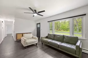 376 Hermitage Dr, Springfield, MA 01129 - Photo 13