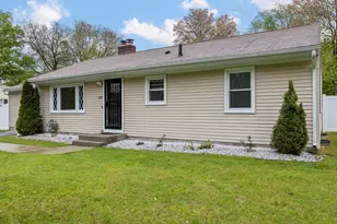 376 Hermitage Dr, Springfield, MA 01129 - Photo 3