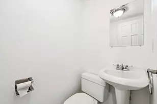 41 Endicott St, Salem, MA 01970 - Photo 15