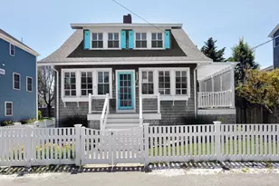 62 F St, Hull, MA 02045 - Photo 1
