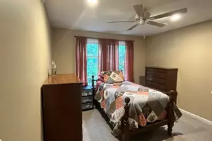 17 Arcade St, Northbridge, MA 01588 - Photo 9