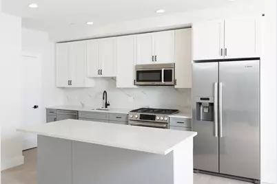 425 Border St. #207, Boston, MA 02128 - Photo 3