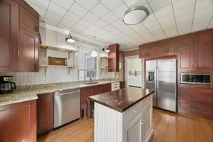 216 Walnut St, Clinton, MA 01510 - Photo 3