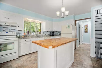 220 Marcy St, Southbridge, MA 01550 - Photo 9