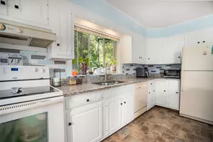 220 Marcy St, Southbridge, MA 01550 - Photo 11