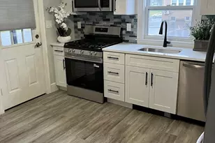 81 Wood St, Somerset, MA 02726 - Photo 5